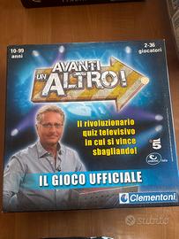 Gioco da tavolo avanti un altro