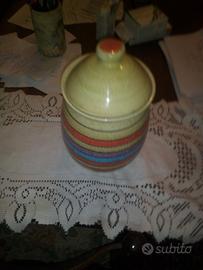 Vaso robusto colorato ceramica con coperchio