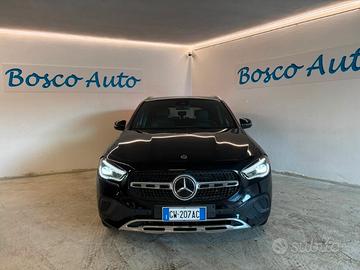 MERCEDES GLA (H247) GLA 200 d Automati...