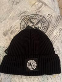 Cappello stone island nuovo