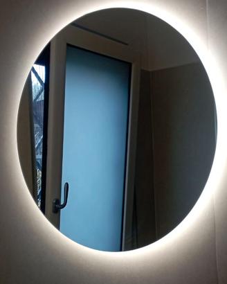Specchio retroilluminato