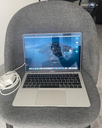 Macbook Air Retina 13”, I5, 8Gb RAM, 128Gb
