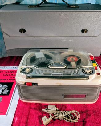 Registratore Geloso G268 del 1961 con microfono