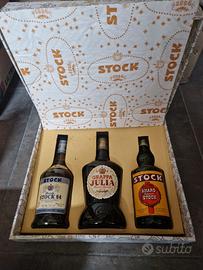 set di bottiglie liquore stock