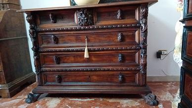 Cassettone genovese a bambocci epoca 600