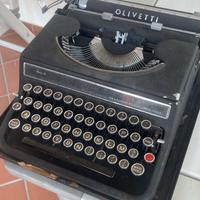 Macchina da scrivere Olivetti studio 42