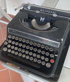 Macchina da scrivere Olivetti studio 42