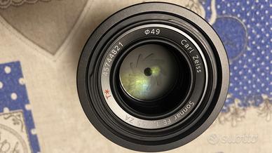 Sony FE 55mm f/1.8 ZA Sonnar T*