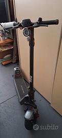 Monopattino nuovo NIU KQi 300x con sospensione