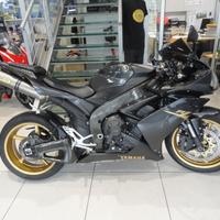 Yamaha YZF R1