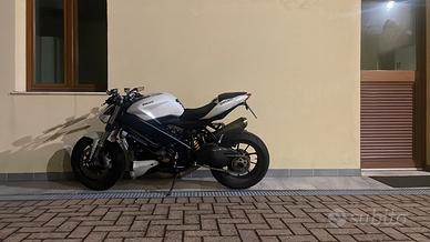 DUCATI Streetfighter