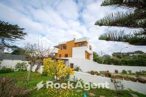 TRILOCALE CON TERRAZZA E CORTILE RISTRUTTURATO