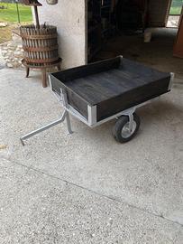 Carretto per trattorino rasaerba