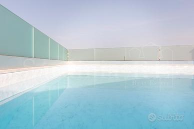 Esclusivo attico con piscina e jacuzzi