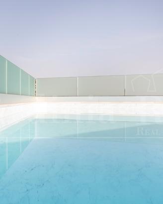 Esclusivo attico con piscina e jacuzzi