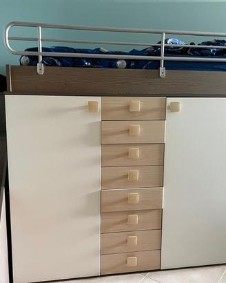 Letto soppalco con cabina armadio