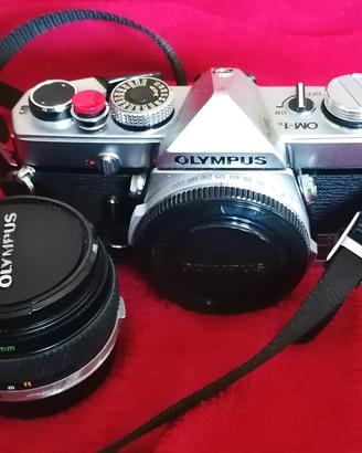 Fotocamera Olympus OM1 + Zuiko 50 mm. f/1.8
