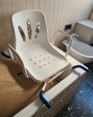 Sedia girevole per vasca da bagno