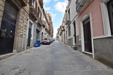4 LOCALI A CAGLIARI