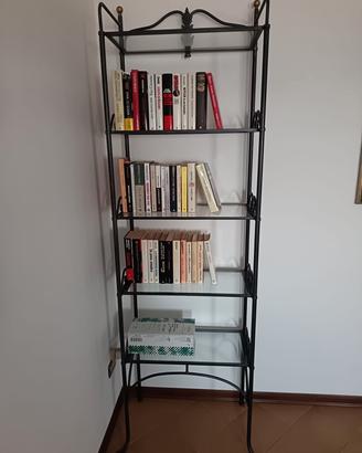Libreria in ferro battuto