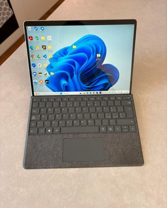 Microsoft Surface Pro 9 13” - i5, 8GB, 256 GB