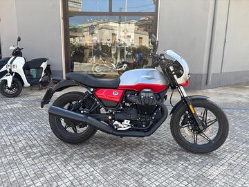 Moto Guzzi V7 III V 7 STONE CORSA 2025 KM 623