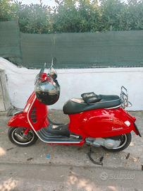 Bella Vespa GTS 300 buone  condizioni e super 