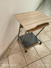 scrivania tavolino porta pc