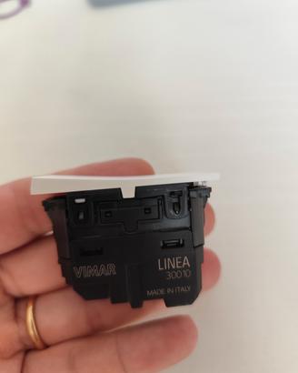 Pulsante doppio contatto NO e NC Vimar linea  