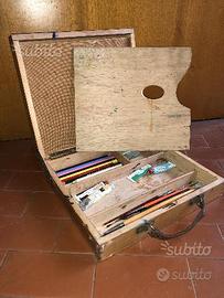 Valigetta in legno da disegno