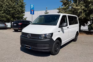 VOLKSWAGEN T6 Caravelle