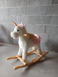Unicorno a dondolo