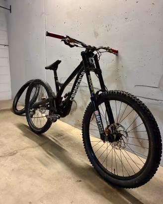 Commencal supreme DH v4 taglia L 27.5