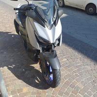 XMAX 125 