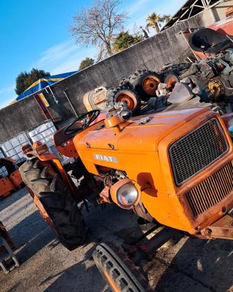 Trattori fiat 640 e 415 per uso ricambi