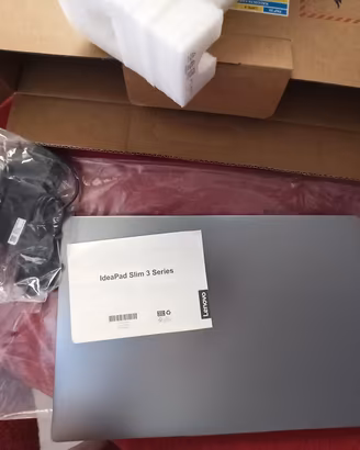 PC Lenovo i3-1315u Nuovo
