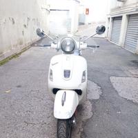 Vespa  Gts 300 ie 2011