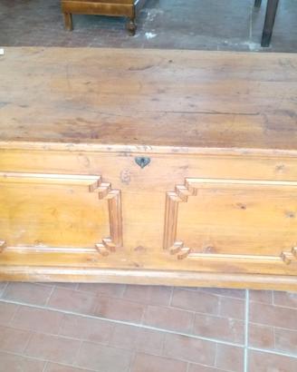 Cassa nuziale / Cassapanca rustica con scarsella