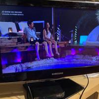 TV LED SAMSUNG 22 pollici e DECODER esterno DVB-T2