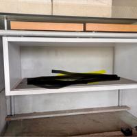 Tavolo esposizione merce abbigliamento