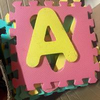 Tappeto puzzle di lettere