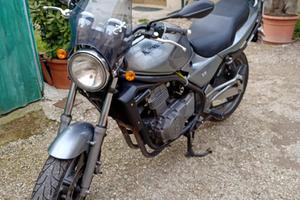 Kawasaki er 500