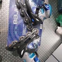 Pattini roller regolabili dal 34 al 37.