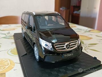 Modellino di auto Mercedes  V Classe L Furgoncino 
