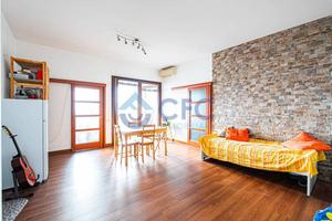 Appartamento di 80 m² con 3 locali e box auto a Ce