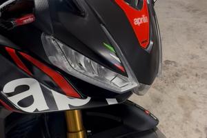 Aprilia RSV4 Factory