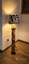 Lampada artigianale in legno di mare