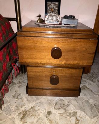 coppia comodini in legno massello anni 70