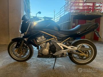 Moto Kawasaki ER6N