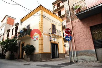 Negozio a Sant'Agata di Militello